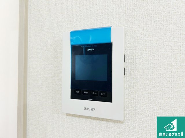 大阪市生野区田島　新築一戸建ての防犯設備|カラーモニターインターホン！声だけでなく来訪者の姿や顔がモニターで確認できるので、小さなお子様がいらっしゃるご家庭でも安心できます！