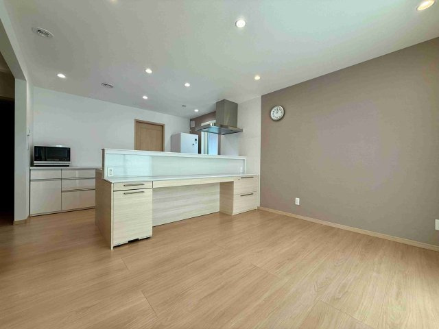 ６３２３０　岐阜市三笠町中古戸建ての居間・リビング