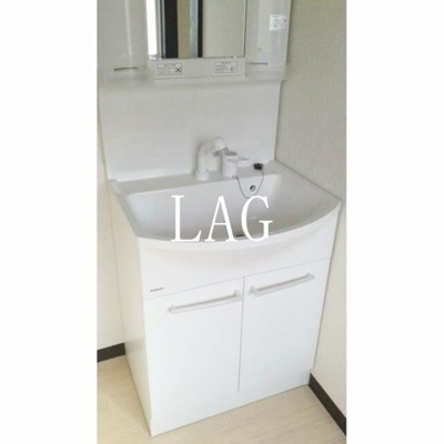 【洗面所】 | 枝川戸建 | 洗面台です。