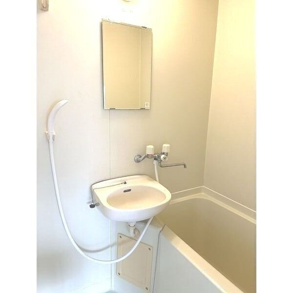 シュロス野口の浴室