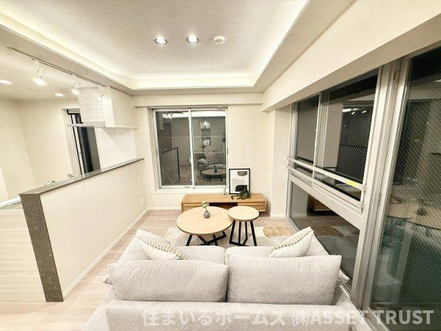 レ・ジェイド上北沢の居間・リビング