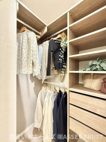 レ・ジェイド上北沢の収納|洋室１頼もしい大容量のマルチウォークインクローゼット