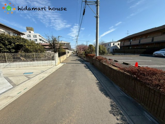 西区三橋第1期　新築戸建　ハートフルタウンJの前面道路含む現地写真