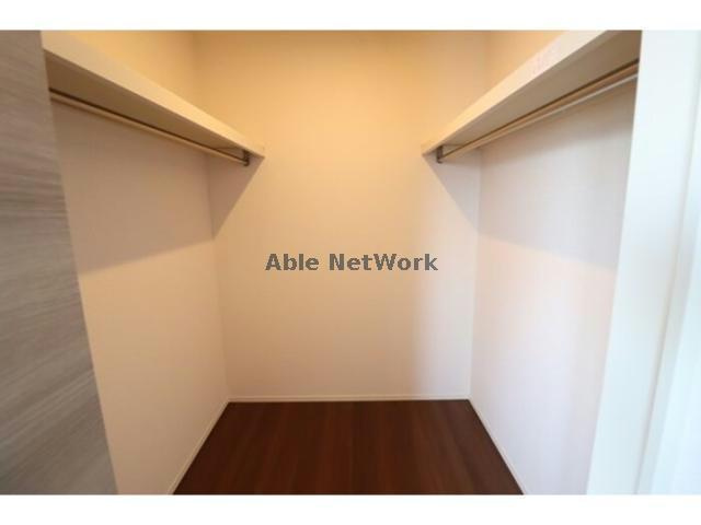 ルミウス（宮中）Bの収納|ウォークインクローゼット