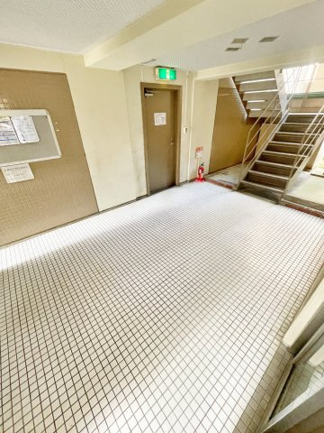 シャンテジョイフルのエントランス