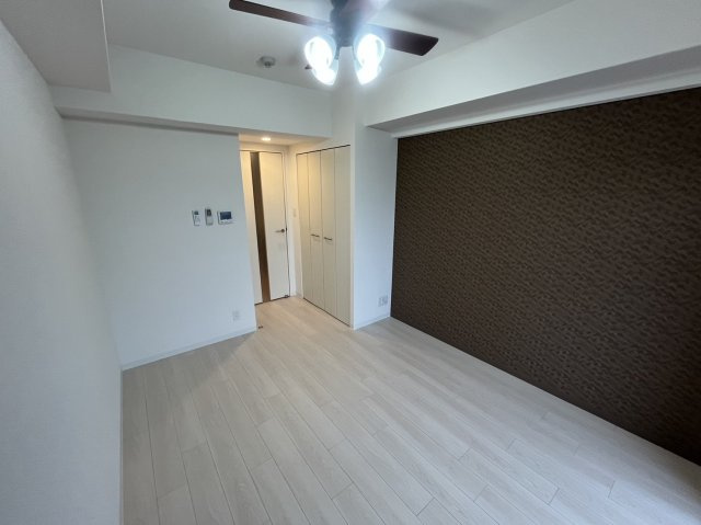 Luxe布施東2の洋室