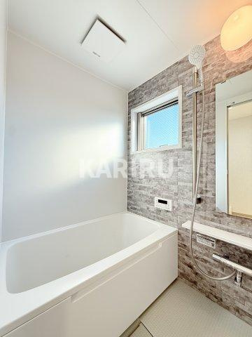 ＬＵＸ　ＳＱＵＡＲＥ　ＳＨＩＭＩＺＵの浴室