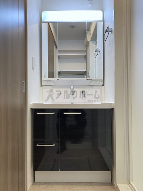 ウォーム八尾木の独立洗面台