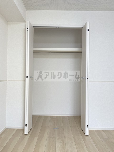 ウォーム八尾木の収納