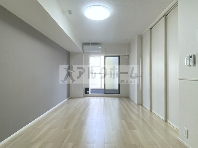 ウォーム八尾木の居間・リビング