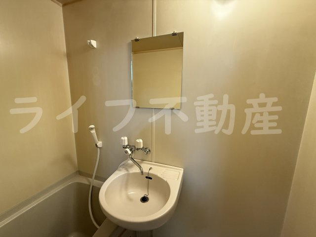 コーポ司Ⅱ　の独立洗面台|朝の身支度には欠かせない独立洗面化粧台