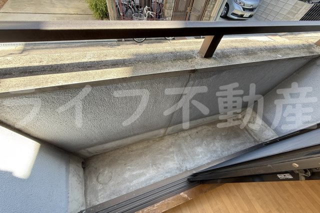 コーポ司Ⅱ　のバルコニー|暖かな日差しのふりそそぐバルコニー