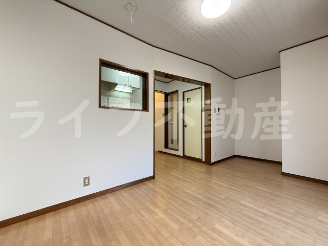 コーポ司Ⅱ　の居間・リビング|ゆったり過ごせるリビングです