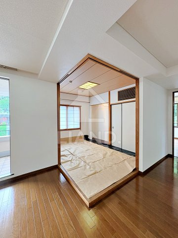 エイトバレー浄水　平尾小学校区の居間・リビング|エイトバレー浄水