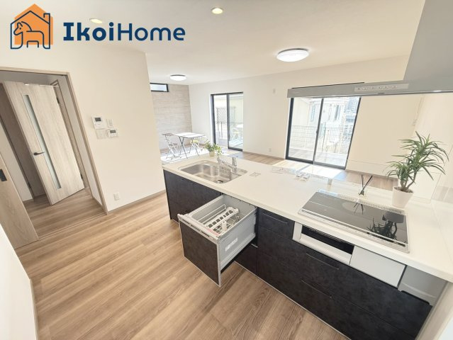 明石市魚住町錦が丘3丁目　A号棟　新築戸建のキッチン|【ホームページに現地動画掲載中】●年中無休：当日予約可●家事の時短に欠かせない食洗機付きです♪