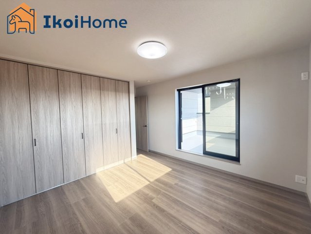 明石市魚住町錦が丘3丁目　A号棟　新築戸建の内装|【ホームページに現地動画掲載中】●年中無休：当日予約可●バルコニーに面した明るいお部屋です♪