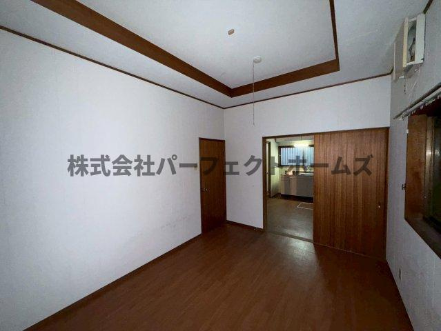 尊延寺戸建　賃貸の洋室|コンパクトで使いやすい洋室です