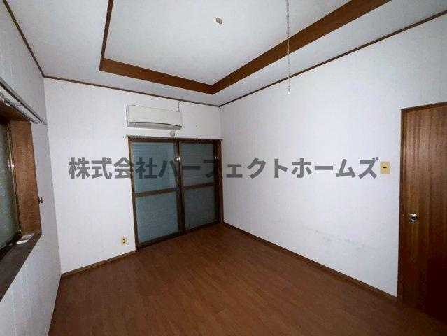 尊延寺戸建　賃貸の洋室|コンパクトで使いやすい洋室です