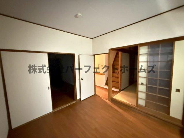 尊延寺戸建　賃貸の居間・リビング|こちらのリビングで趣味の時間をお楽しみください