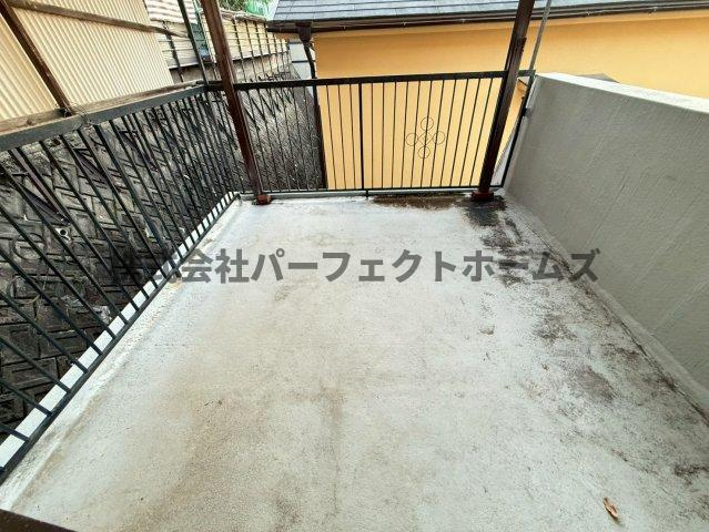 尊延寺戸建　賃貸のバルコニー|落ち着いた時間を過ごせるバルコニーです