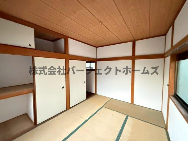 尊延寺戸建　賃貸の和室|落ち着いた雰囲気の和室付きです