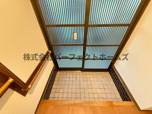 尊延寺戸建　賃貸の玄関|シンプルで使いやすい玄関です