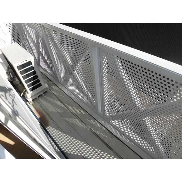 ツインズ新川Bのバルコニー