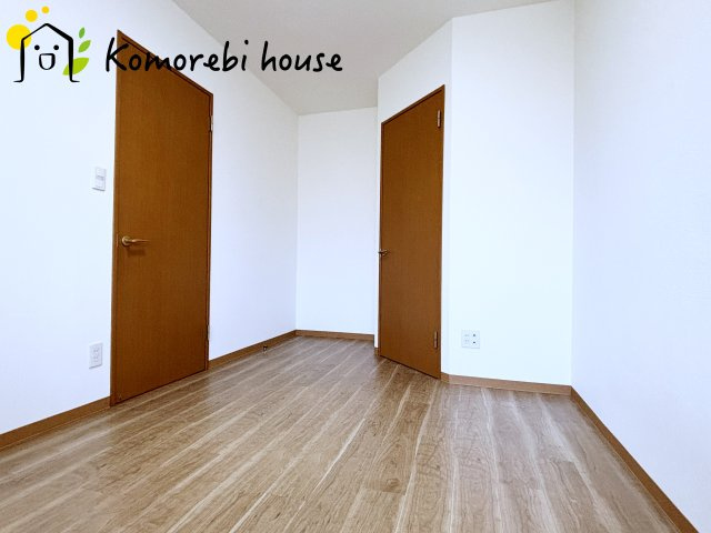 リバーコープ三橋の洋室|6.1帖の洋室にはウォークインクローゼットがあります