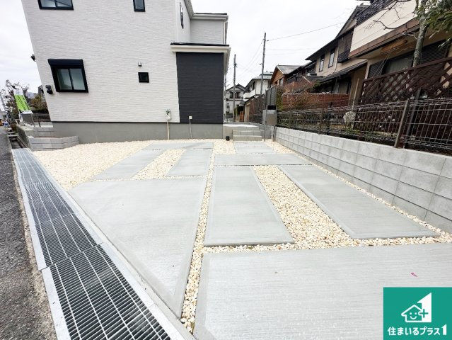 神戸市西区竹の台　第5期　新築一戸建ての駐車場|2台分の駐車スペース有り！急な来客でも安心です！
