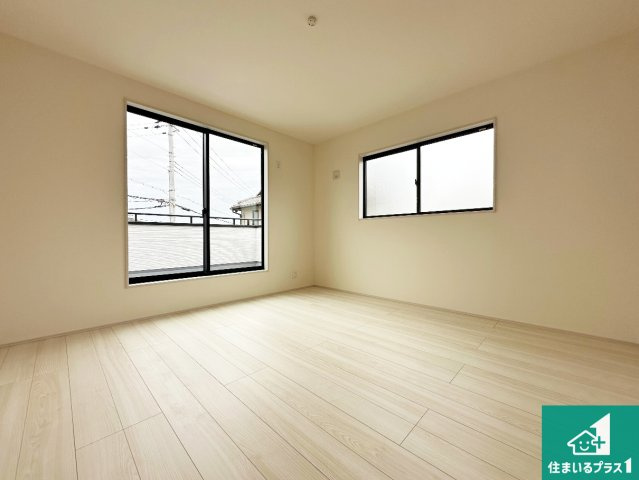 神戸市西区竹の台　第5期　新築一戸建ての洋室|収納スペースが充実しているので子供の成長に合わせてたくさん収納ができます！家族構成に合わせた様々な活用ができる収納！