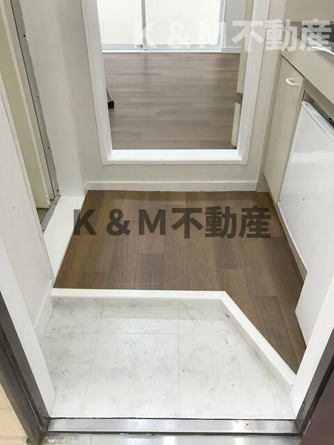 リリックハウスの玄関| 