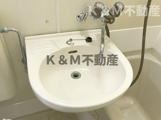 リリックハウスの洗面所| 