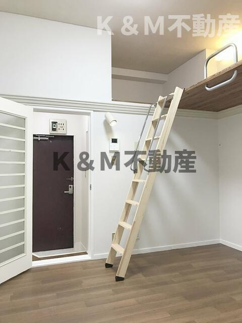 リリックハウスの居間・リビング| 