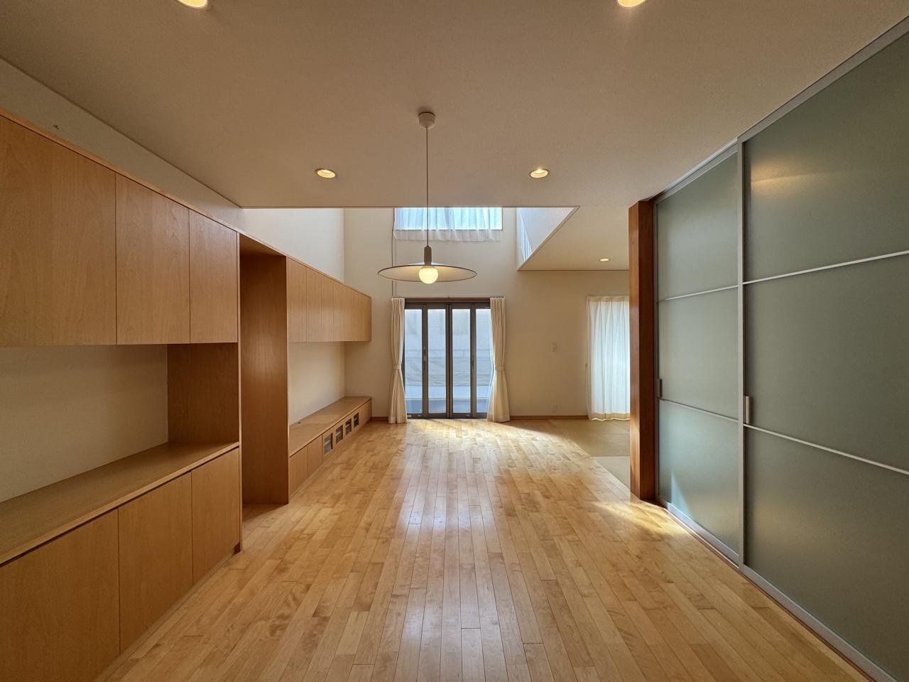 高知市百石町1丁目　中古戸建ての居間・リビング