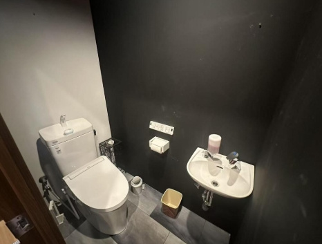 大阪市東成区中道２丁目　店舗戸建てのトイレ