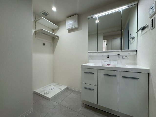 ロイヤル芦屋川の洗面所