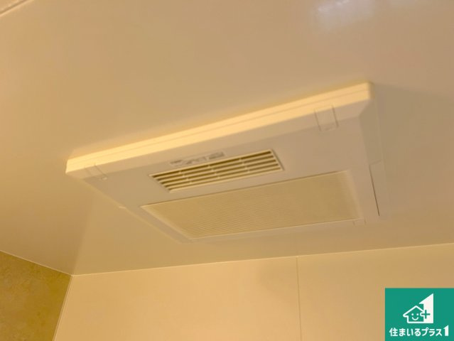 神戸市垂水区千鳥が丘　新築一戸建ての冷暖房・空調設備|四季を通して快適なバスライフをお手伝いする浴室暖房乾燥機！浴室の乾燥・暖房・涼風・換気はもちろん、２４時間換気にも対応！