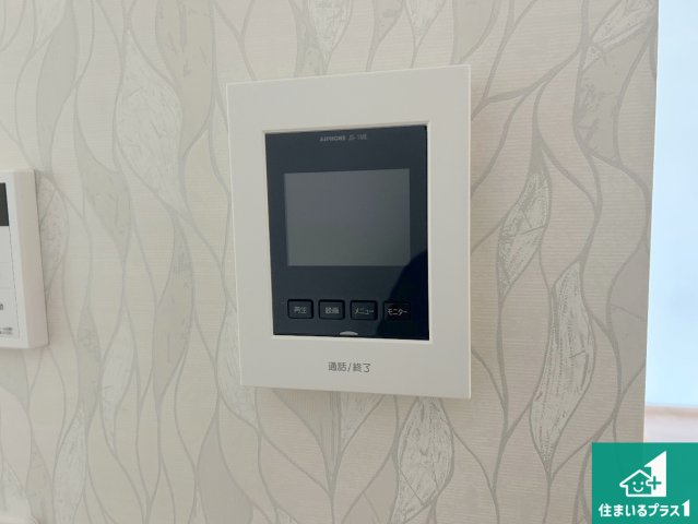神戸市垂水区千鳥が丘　新築一戸建ての防犯設備|カラーモニターインターホン！声だけでなく来訪者の姿や顔がモニターで確認できるので、小さなお子様がいらっしゃるご家庭でも安心できます！