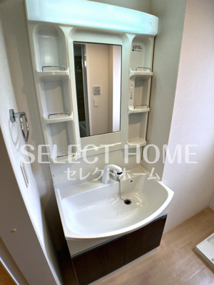 【独立洗面台】 | ファミリーレジデンス | 独立洗面化粧台が付いています