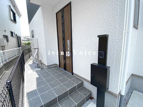 【エントランス】 | 【仲介手数料０円】茅ヶ崎市柳島1期　新築一戸建て　1号棟　全2棟 | 茅ヶ崎市柳島1期　新築一戸建て　全2棟