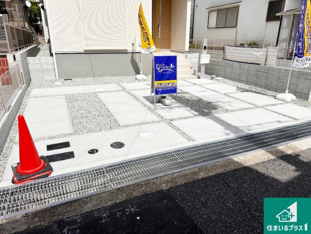 神戸市垂水区千鳥が丘　第3期　新築一戸建ての駐車場|駐車スペース！散水栓があるので、こまめに愛車を洗えます！