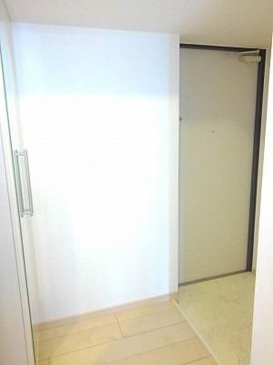 フェスタ元浅草の玄関