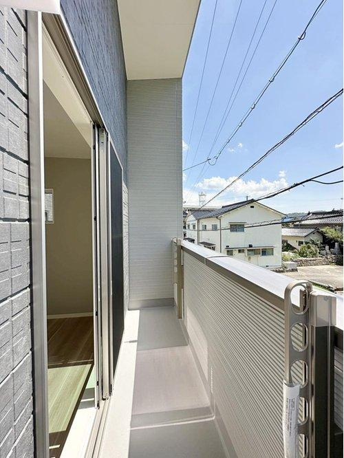 安佐南区八木9丁目のバルコニー|たくさん干せるワイドバルコニー☆