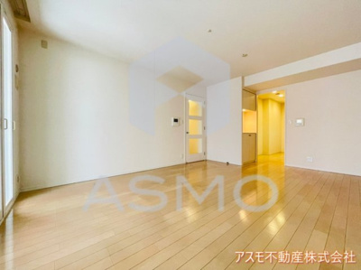 【居間・リビング】 | ザ・梅田タワー | 同マンション、別部屋参考写真