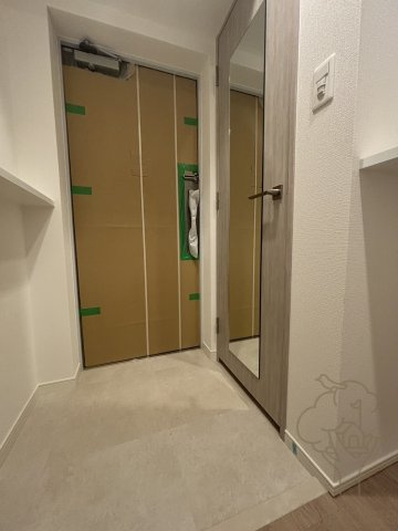スプランディッド新大阪VIの玄関