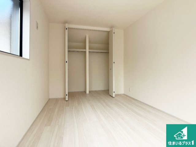 神戸市垂水区千鳥が丘　第3期　新築一戸建ての洋室|シンプルな洋室は、自分好みのインテリアが楽しめます♪ご家族とインテリアや家具を選びに行くのは新築購入時の醍醐味の一つです。ぜひお楽しみください♪