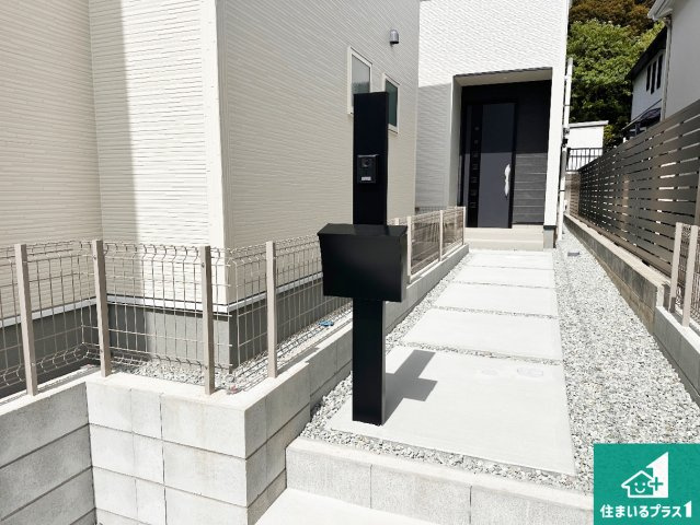 神戸市垂水区千鳥が丘　第3期　新築一戸建ての外観|安心の10年保証！外観を美しく保ち、雨水で汚れを落とします！気になることがありましたら、お気軽にお問い合わせください！