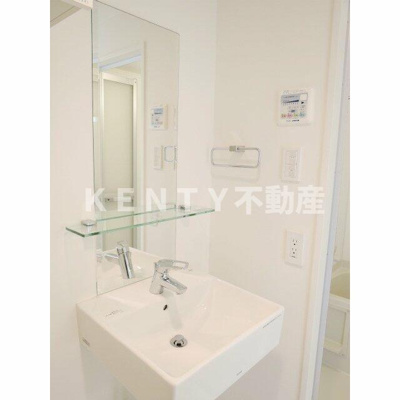 【洗面所】 | プレール・ドゥーク蒲田 | 広い洗面スペース