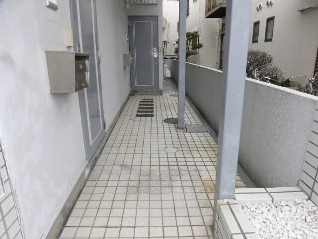 ローズアパートＲ４５番館のロビー