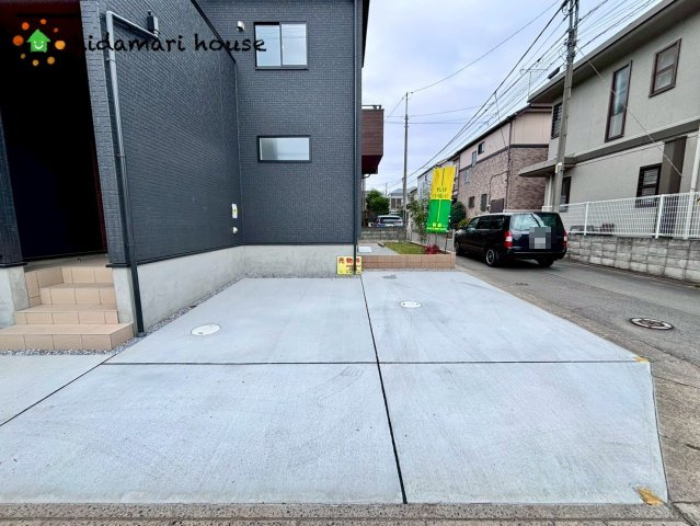 桶川市下日出谷　新築戸建　ブルーミング01の駐車場